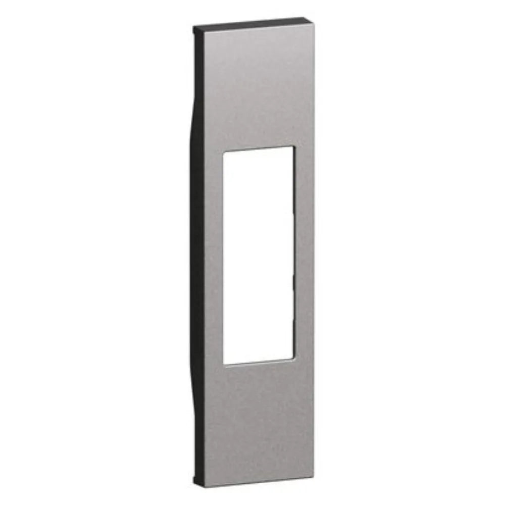 Copertura Presa Italiana 10/16A 1 Modulo Living Now Steel KS02