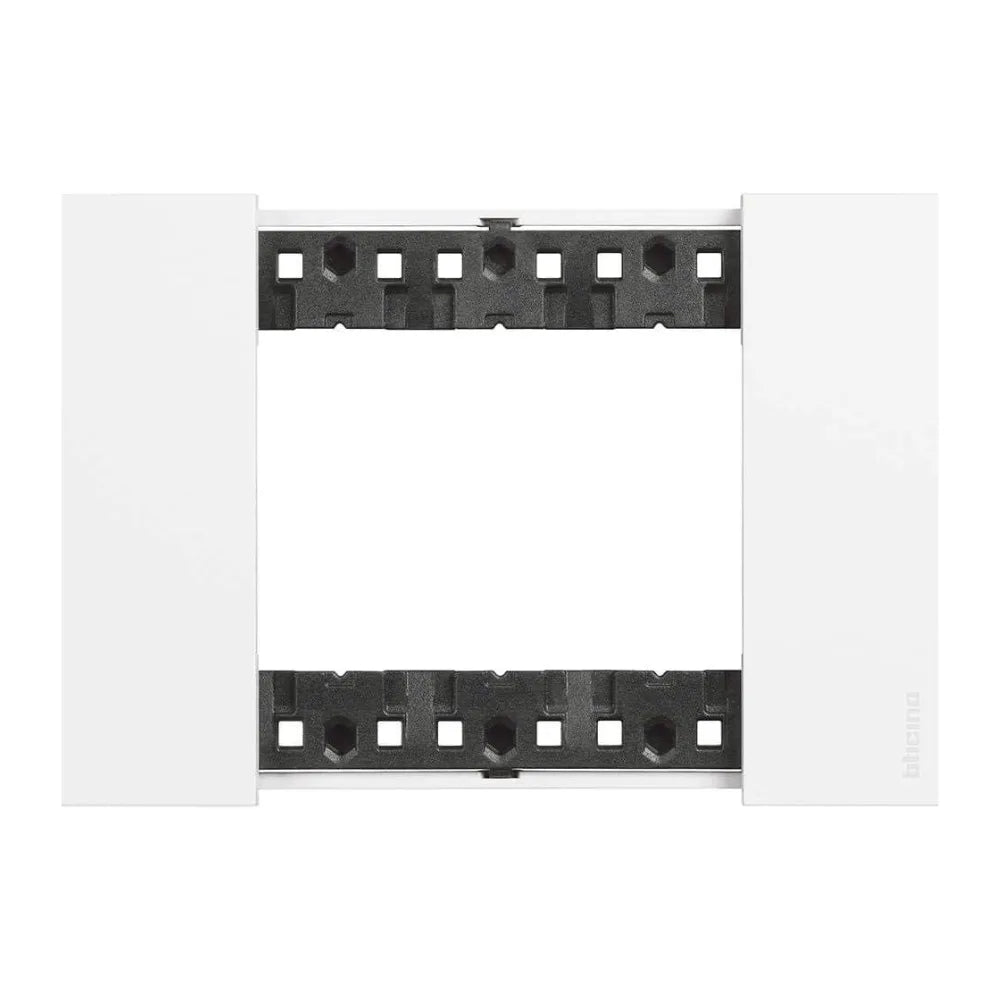 Placca Bticino Living Now 3 Posti Bianca KA4803KW