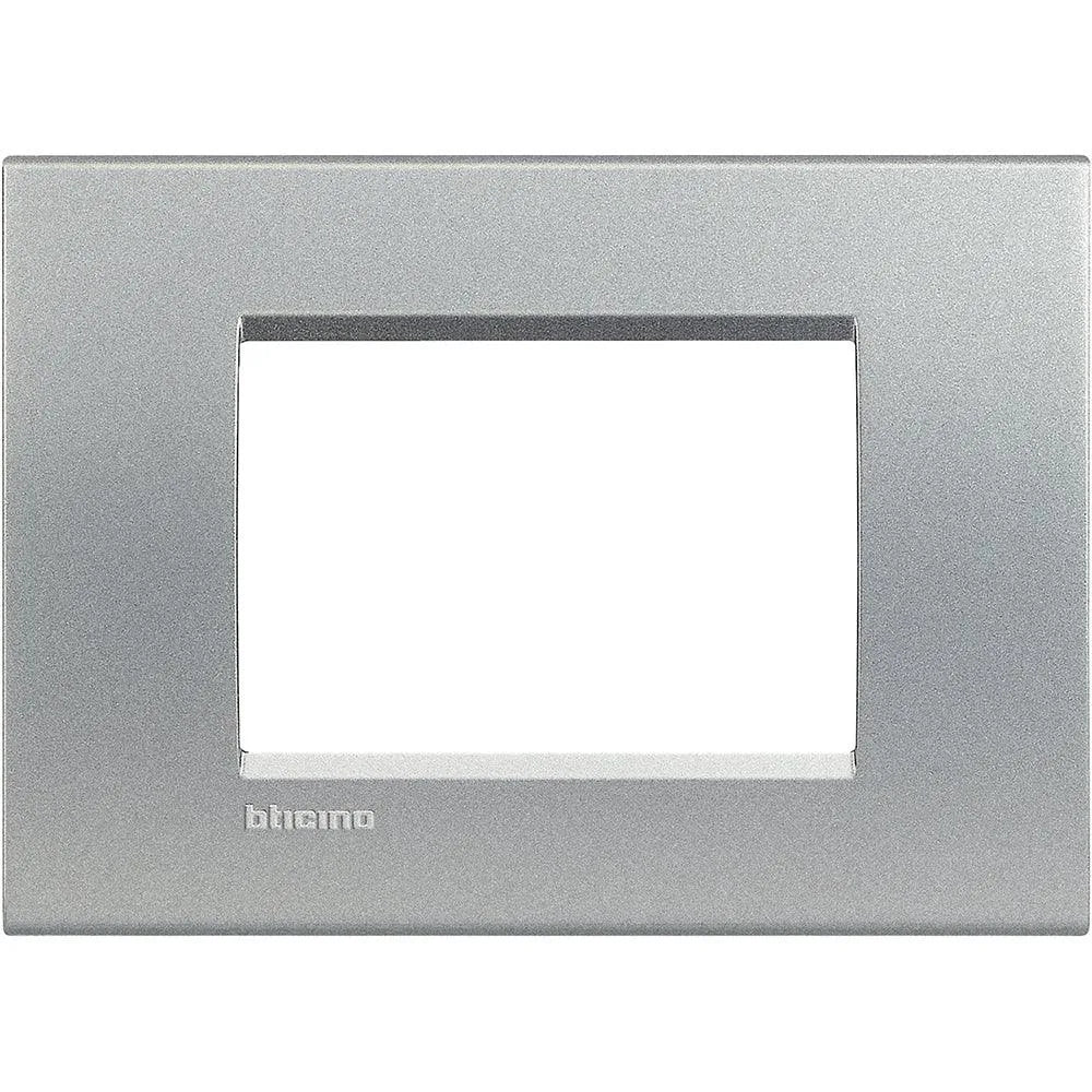 Bticino Living Light Placca 3 moduli Tech LNA4803TE
