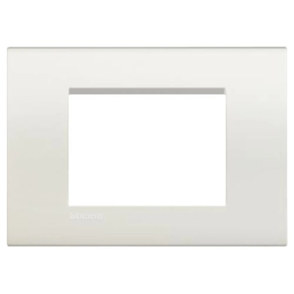 Bticino Living Light Placca 3 moduli Bianca LNA4803BI